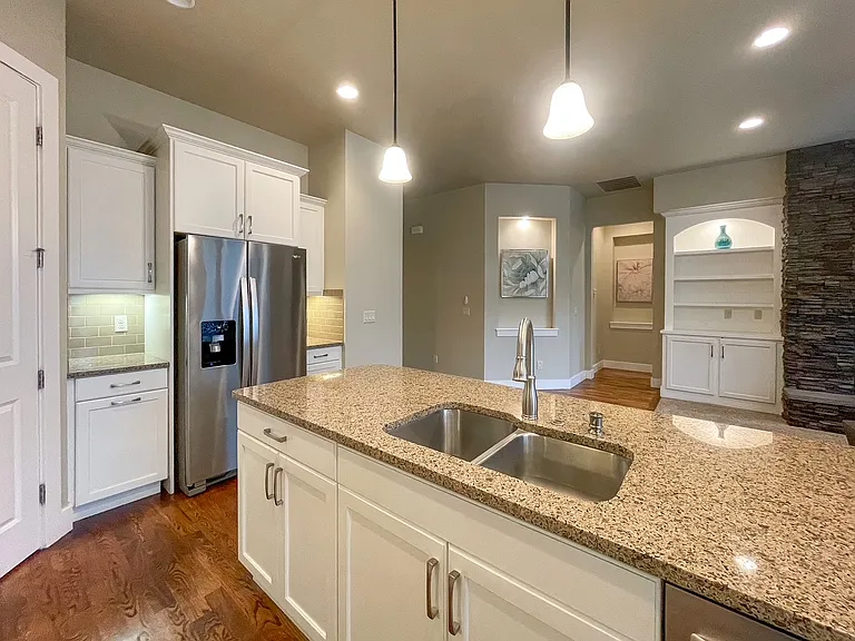 307 E Grove Creek Ln — Photo 24