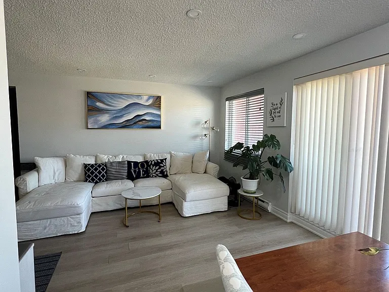 131 Taunton Rd E #409 — Photo 9