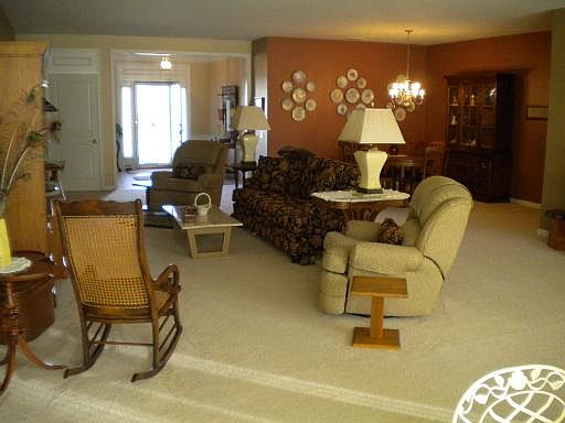4th image of 301 Capital Dr