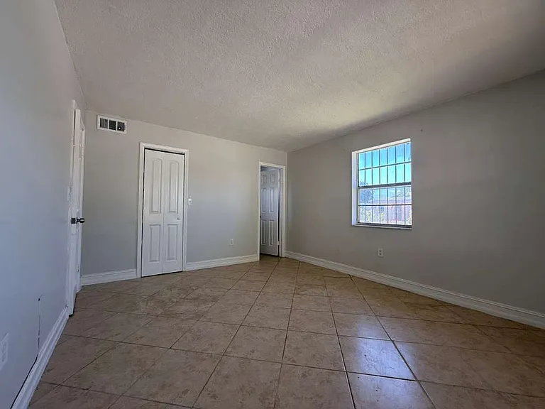 6143 Orange Dr — Photo 8