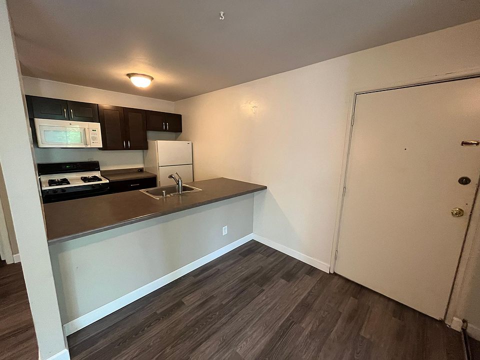 1st image of 3438 N Oakland Ave #104