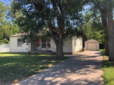 1906 Avenue A, Dodge City, KS, 67801