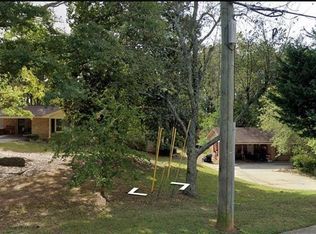 3694 Robinson Rd, Marietta, GA 30068