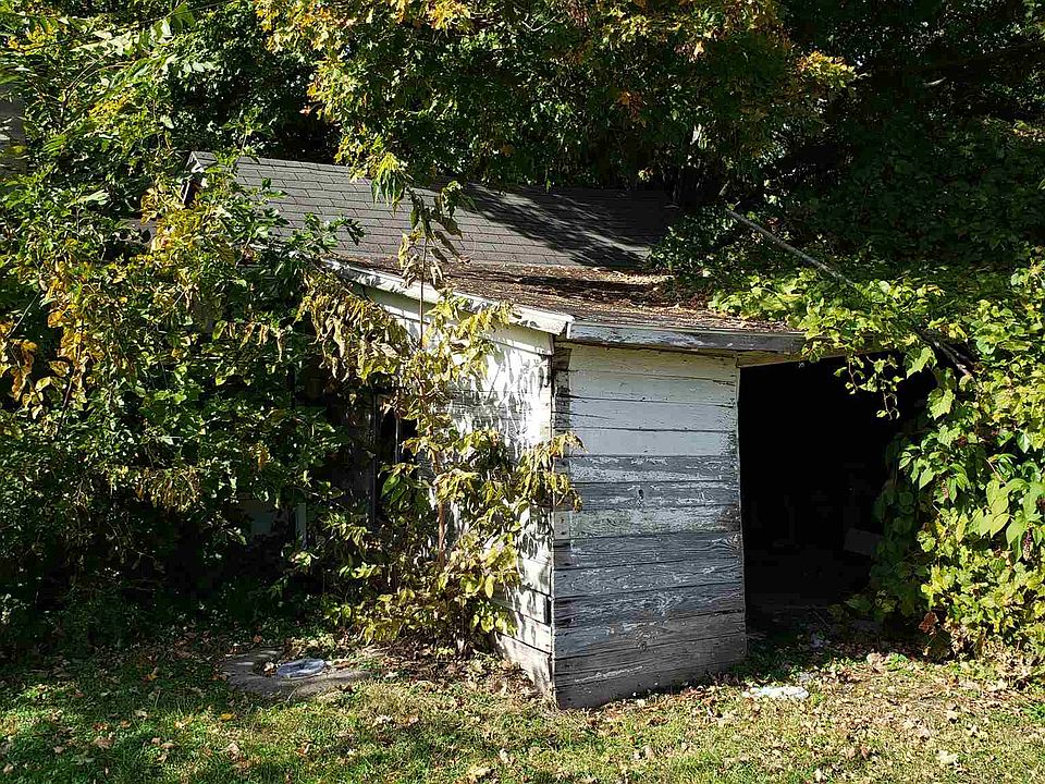 2nd image of 1716 Clifton Ave