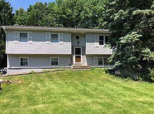 68 Maplewood Blvd, Suffern, NY 10901