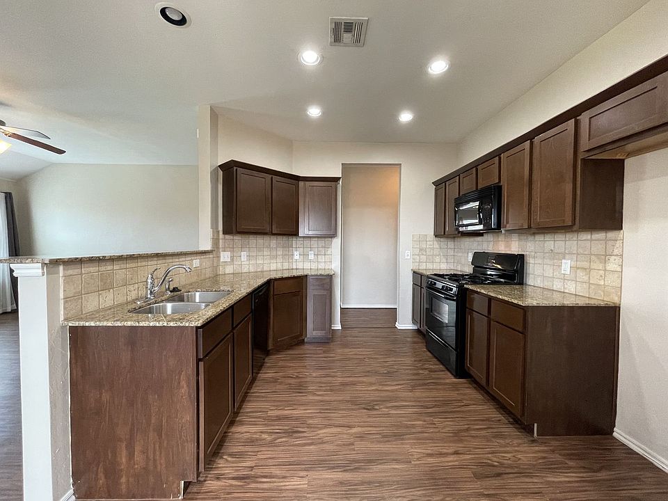 1st image of 13108 Camden Dr