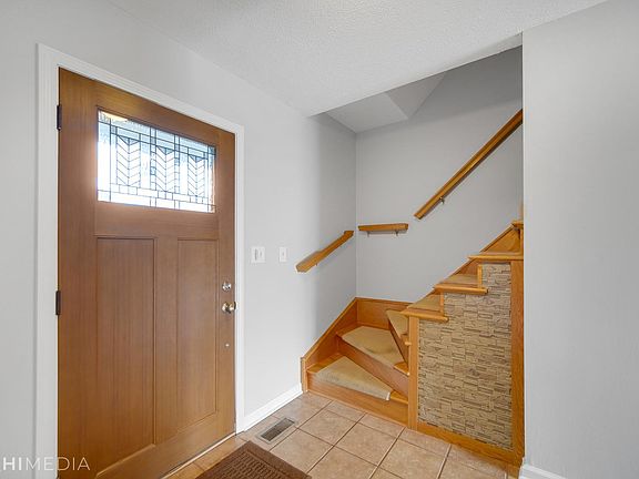 4th image of 3S254 Birchwood Dr