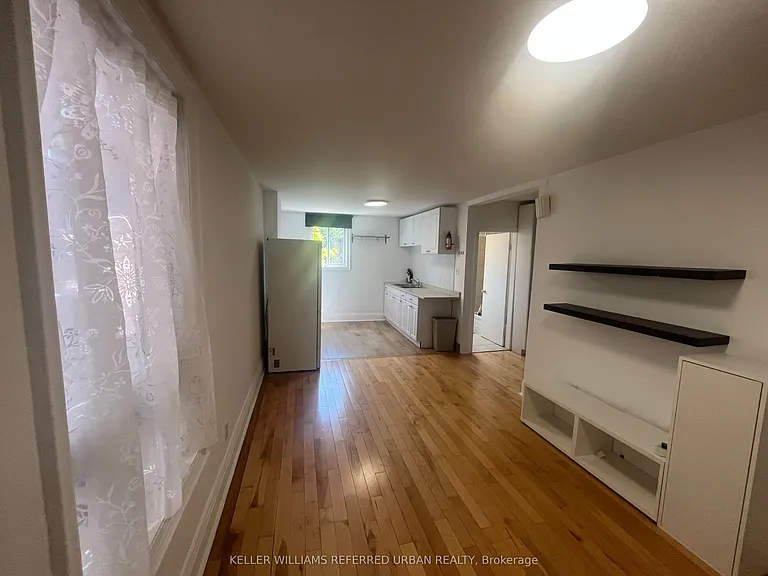 91 Dovercourt Rd #UPPER — Photo 6