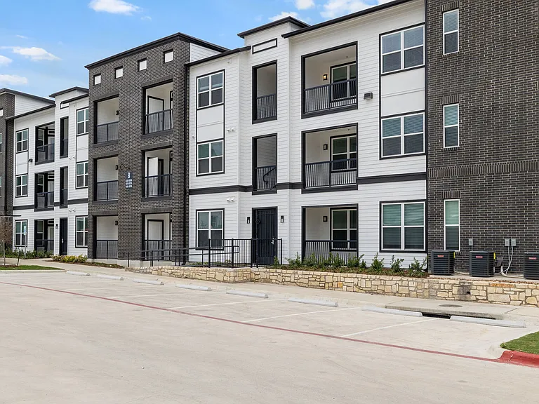 Avelyn San Marcos — Photo 37