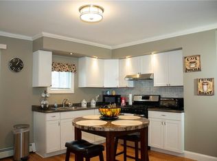 45 W Lawn Ave, Pawtucket, RI 02860