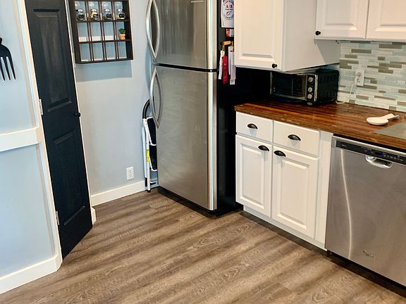 Built in corner pantry