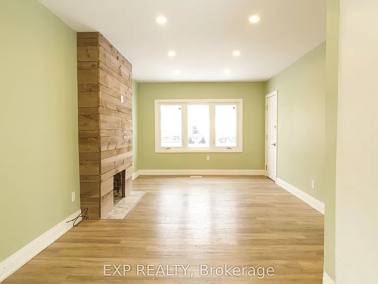 1243 Langmuir Ave #MAIN FLOOR — Photo 5