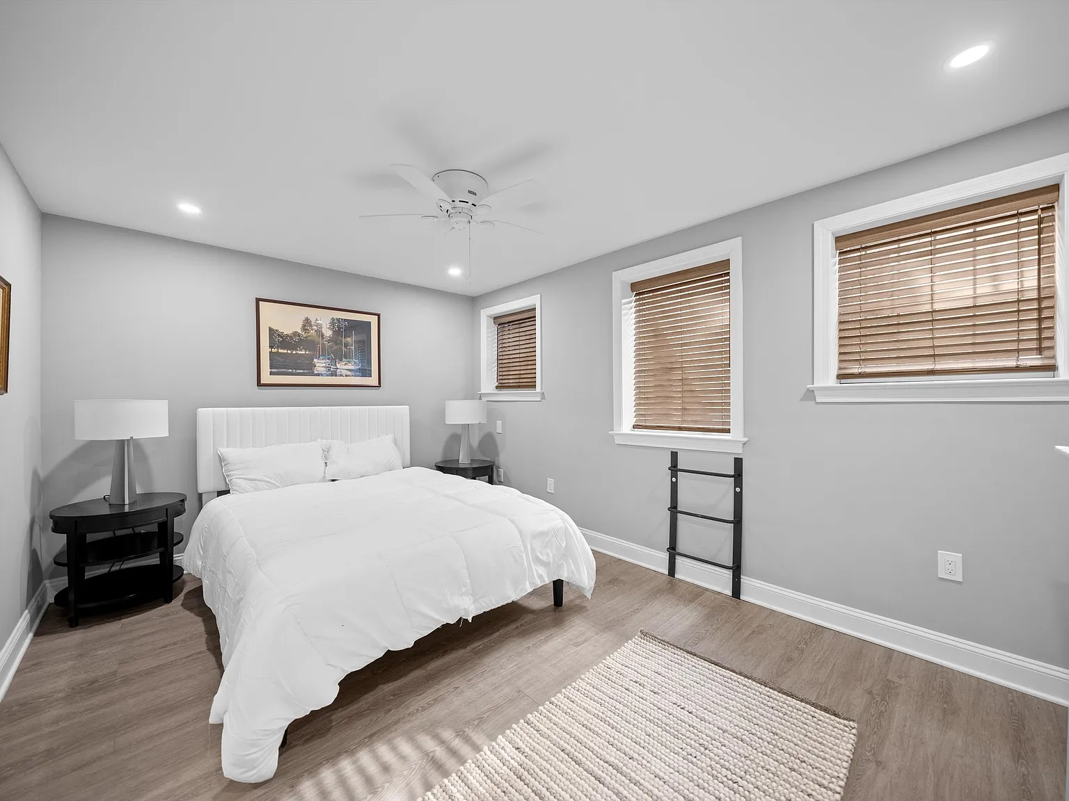 1 bed, 950 sqft, $3,270 — Photo 4