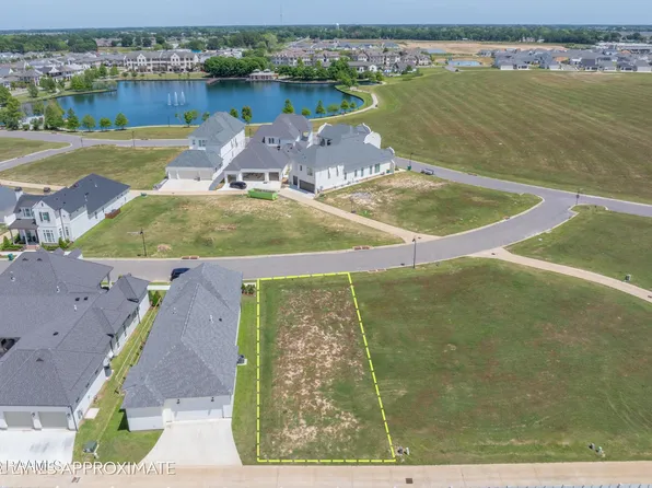 214 Windswept Ln, Youngsville, LA 70592