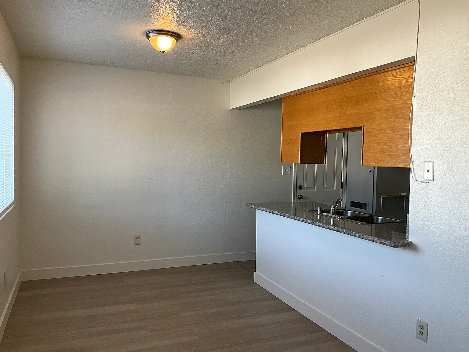 2 bed, 900 sqft, $1,650 — Photo 4