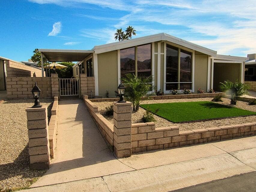 1st image of 38520 Commons Valley Dr
