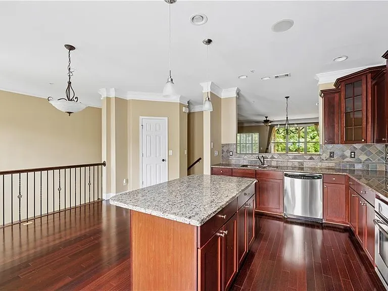 6153 Indian Wood Cir SE — Photo 9