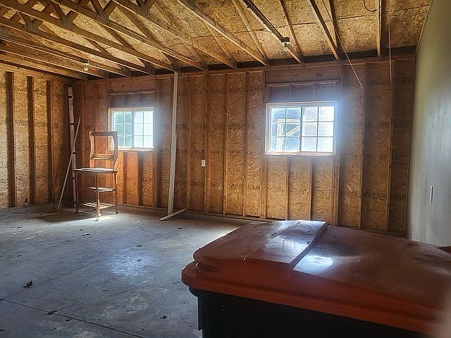 1st image of 4389 9th St