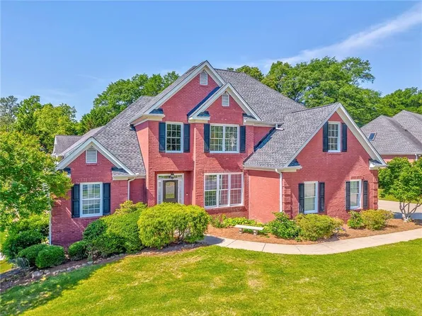 206 Wexford Dr NE, Calhoun, GA 30701