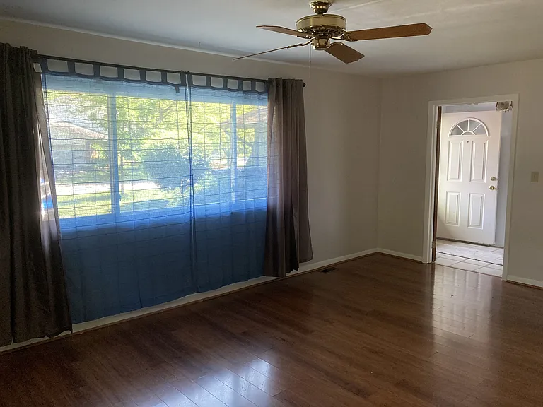 2720 Corlington Dr — Photo 12