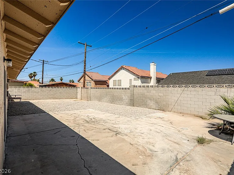 1320 Robin St — Photo 33