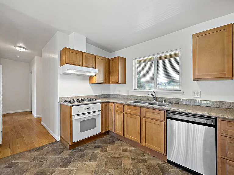 230 Sanford Ave #230 — Photo 27