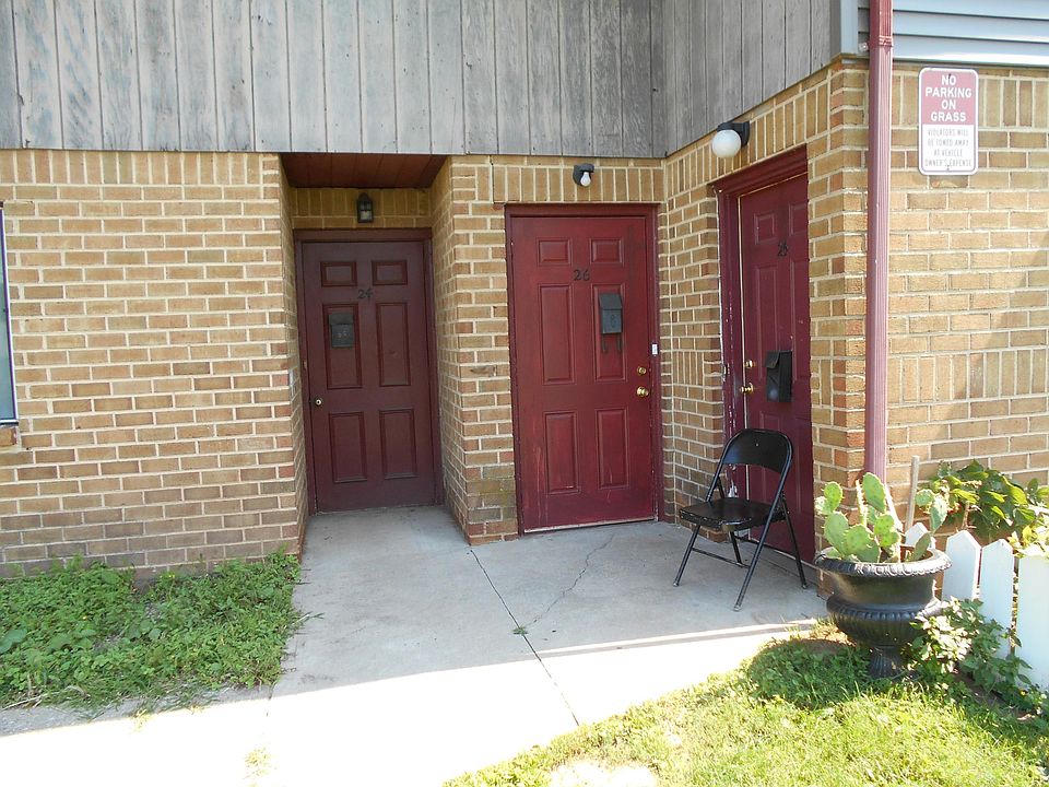 2nd image of 324 Charles St APT 26