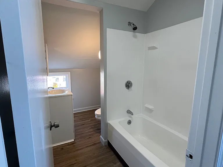 95 Wade St #4F — Photo 6
