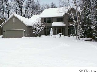 8514 Van Wie Dr W, Baldwinsville, NY 13027