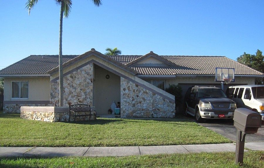 1st image of 7658 NW 21st St