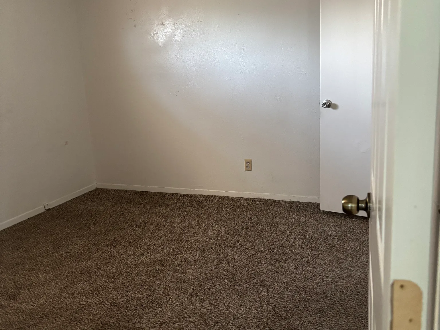 419 Ada St — Photo 4