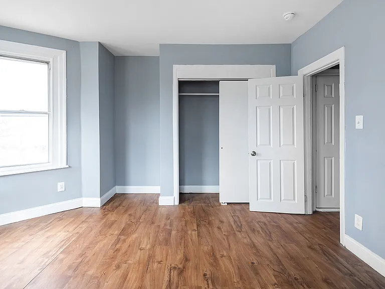 851 S 57th St — Photo 35