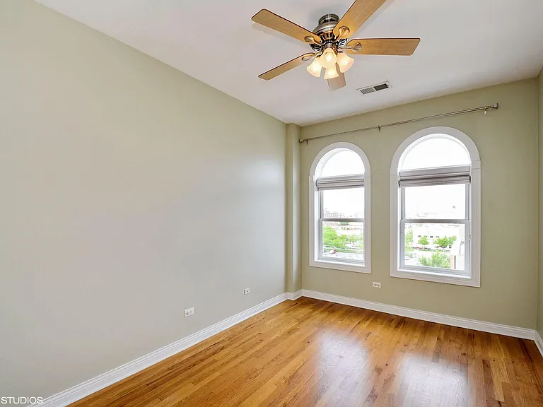 The 2nd bedroom has been freshly painted in a lighter neutral tone