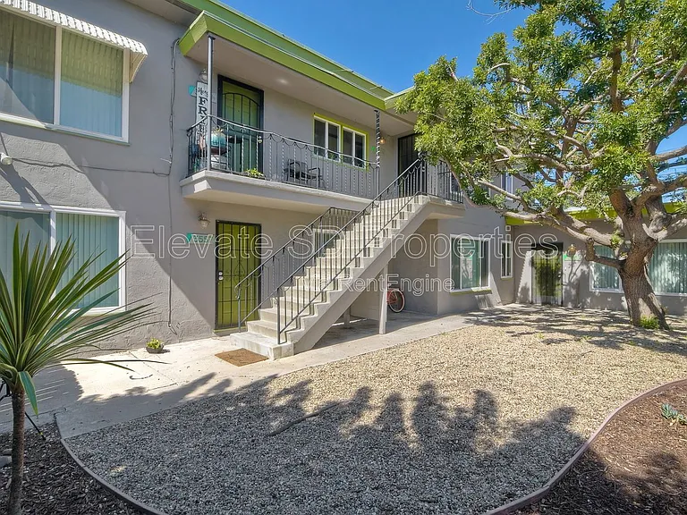 3557 1/2 College Ave — Photo 23