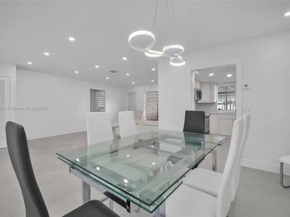 1718 N 46th Ave, Hollywood, FL 33021