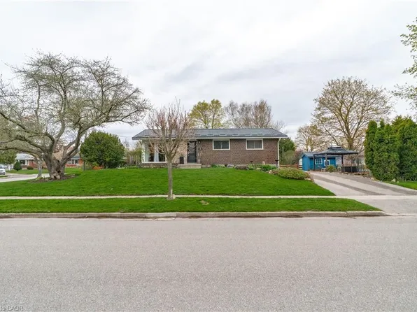 6 Eleanor Ct, Guelph, ON N1E 1S7