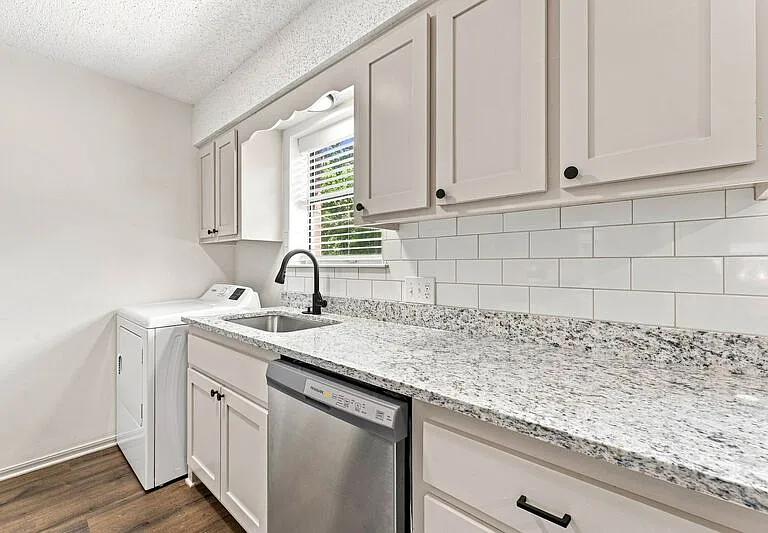 203C Jefferson St — Photo 4
