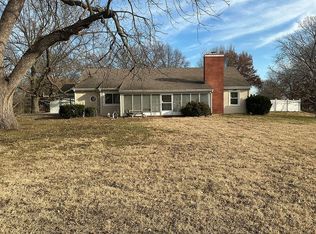2811 State Route D Mize Rd, Independence, MO 64057