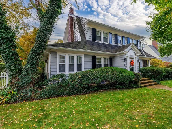 2 Cornwell Street, Rockville Centre, NY 11570