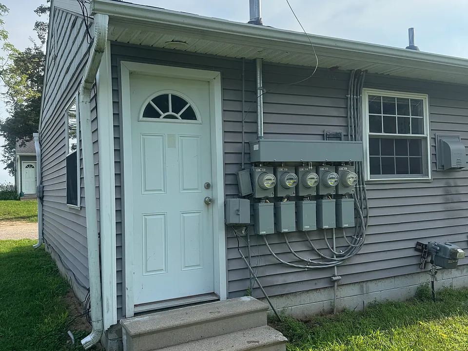 1039 Evanston Dr #5