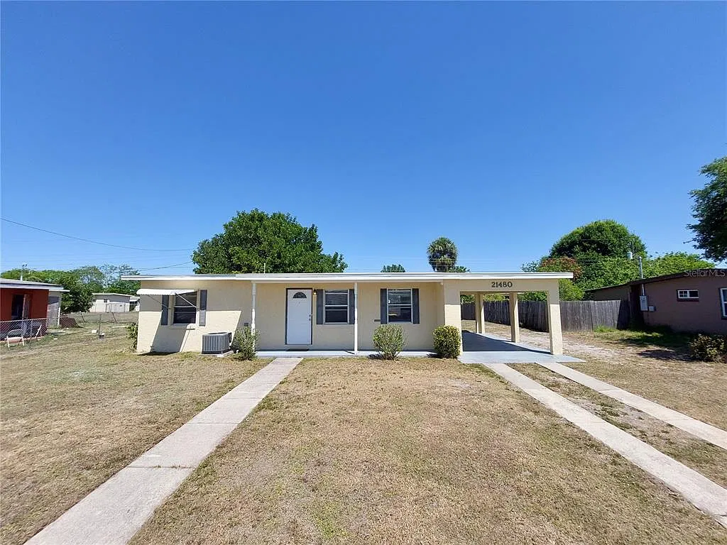 2 bed, 1.0 bath, 768 sqft, $1,400 — Photo 1