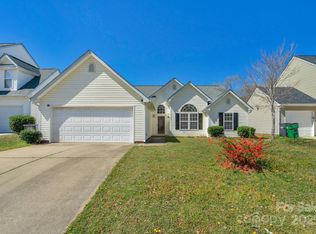 6821 Parkers Crossing Dr, Charlotte, NC