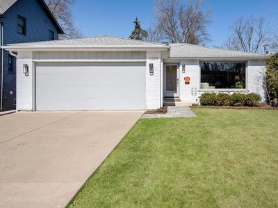 402 1/2 Hudson Ave, Clarendon Hills, IL, 60514