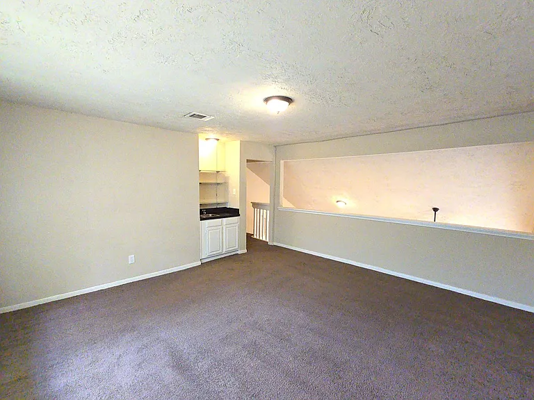 4718 Reynaldo Dr — Photo 17