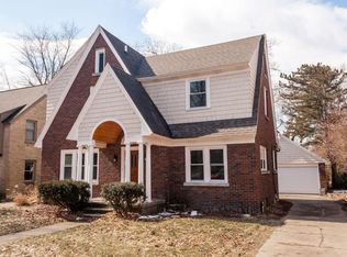 1135 Iroquois Dr SE, Grand Rapids, MI 49506