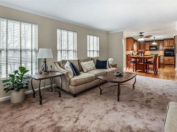 5th image of 107 Kimberwicke Ct
