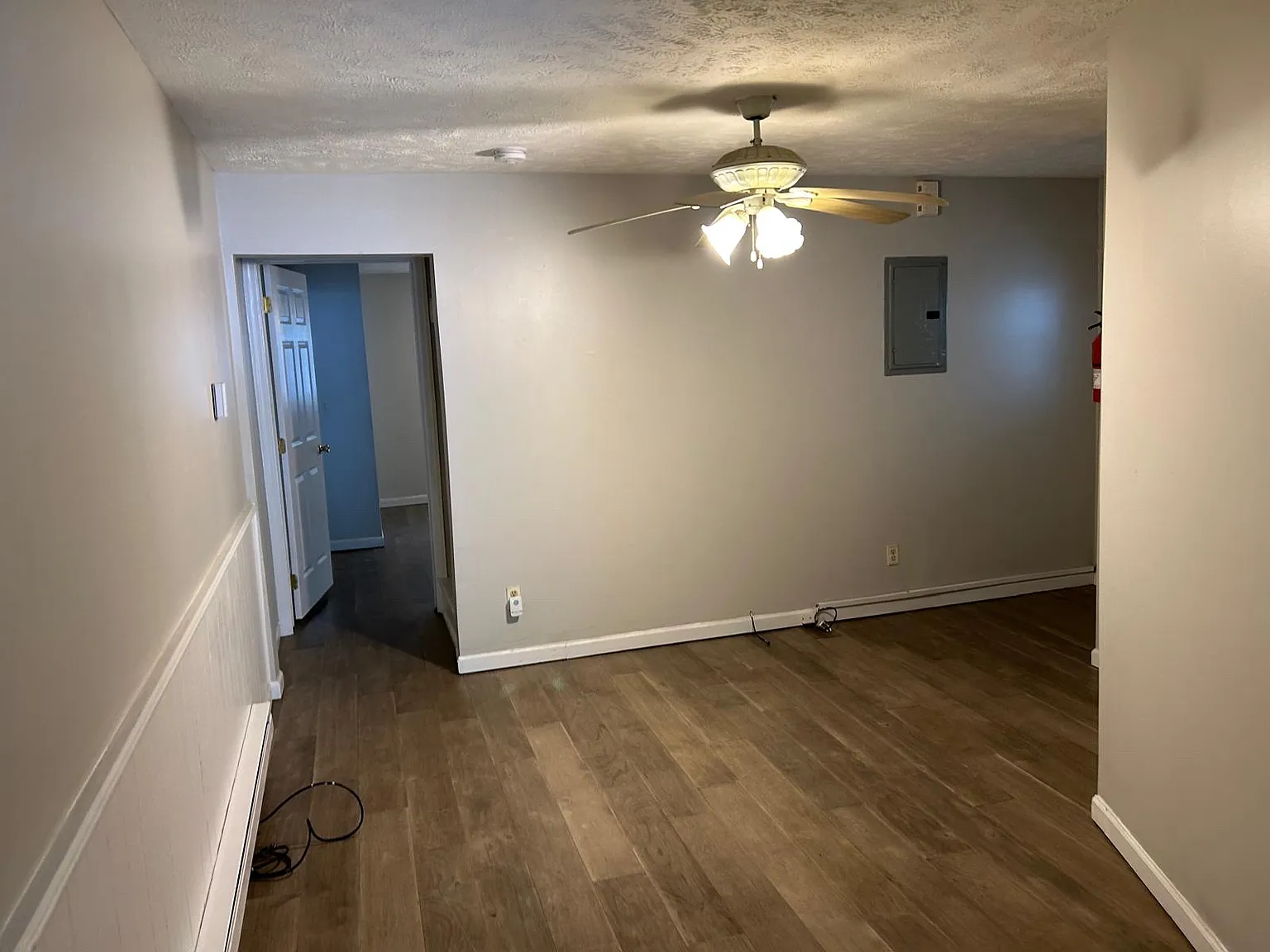 1 bed, 800 sqft, $1,050 — Photo 2