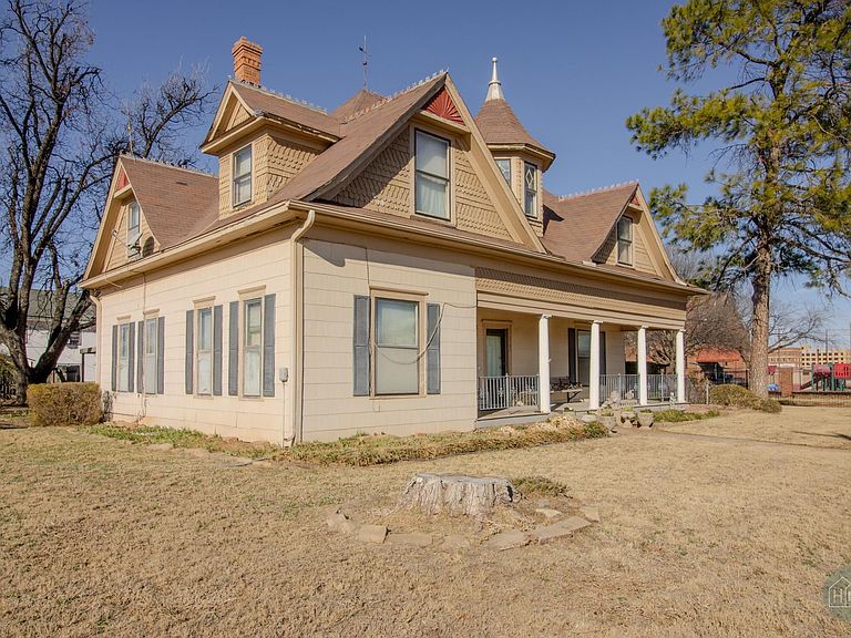 Listing photo 3