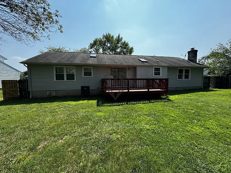 5088 Blarney St — Photo 26