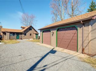 95 Chipman Ln, Sandy Creek, NY 13145
